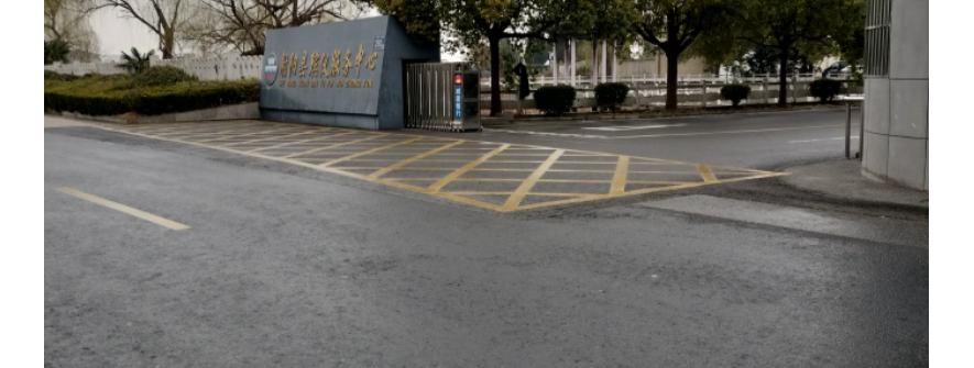 盐城一殡仪馆被指索要8包烟未果，扣留逝者骨灰长达1.5小时！延误安葬时间！