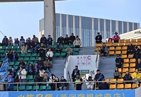 盐城爸爸2000块买下了女儿梦想C位